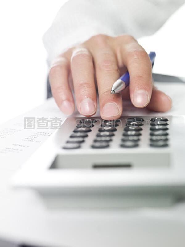 做財務計算的人。